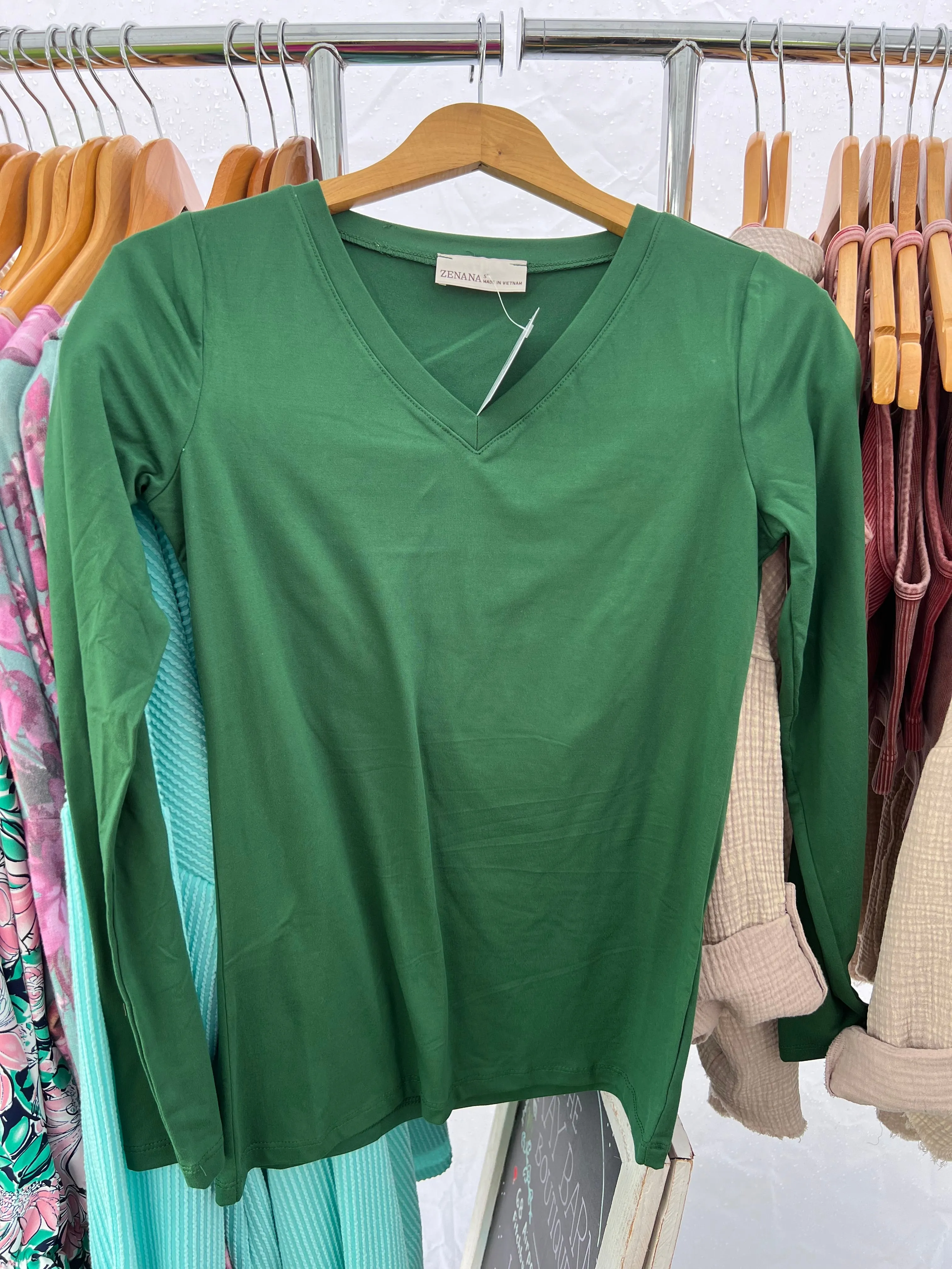 Basic Long Sleeve V Neck in Green