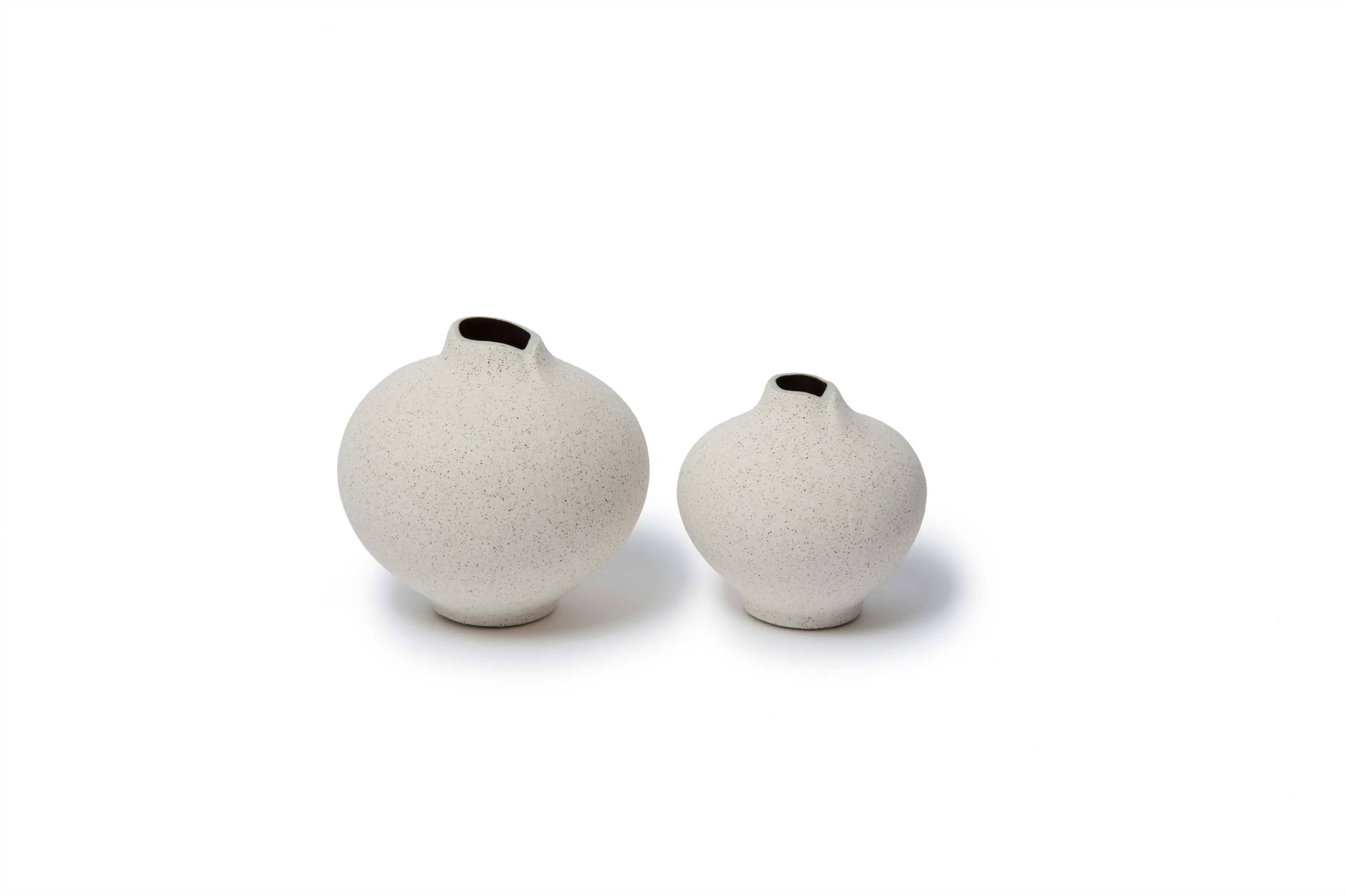 Line Vase | Small | Sand White | by Lindform